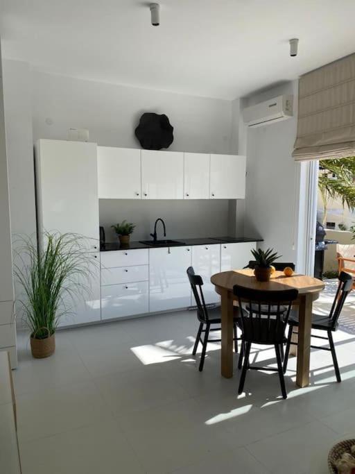 The Palm Apartment Karpathos Екстер'єр фото